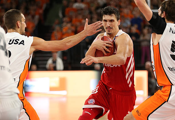 安菲尔德 安菲尔德