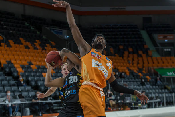 争中脱颖而 争中脱颖而