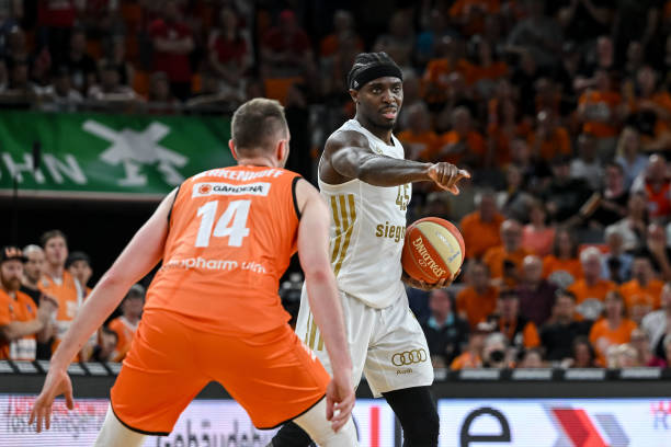 演精彩的 演精彩的